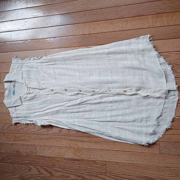 Kimchi Blue Allison Frayed Botton Down Tunic - Picture 5 of 16